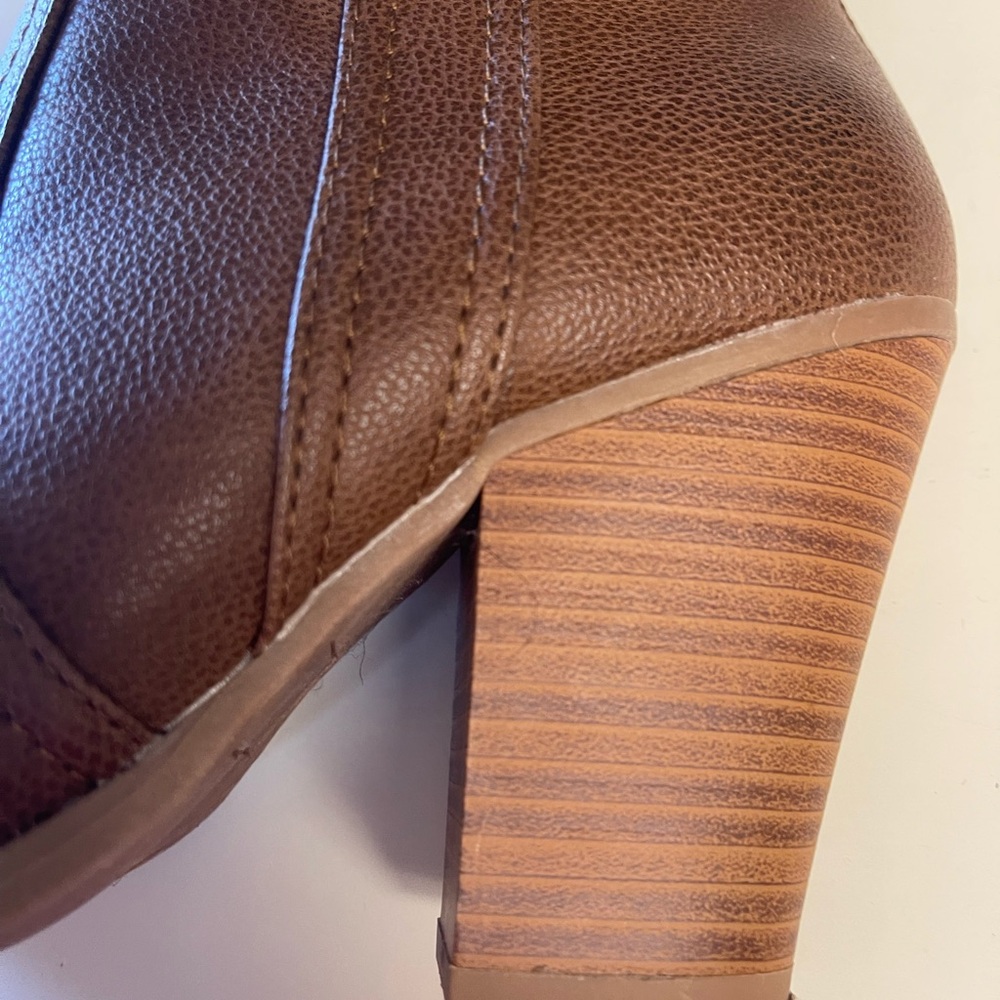 Brown faux leather booties with stacked 2 1/2”” heel. Size 7 1/2. - Picture 4 of 8